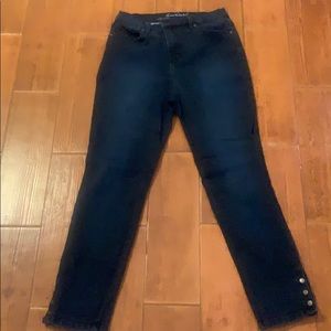 Gloria Vanderbilt Amanda Jeans all around slimming
